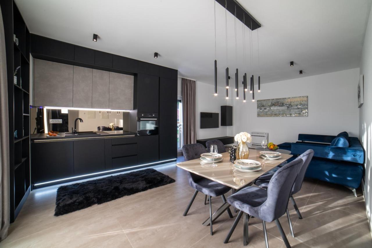 Luxury Apartment Vagabundo 1 Free Parking Trogir Exterior photo