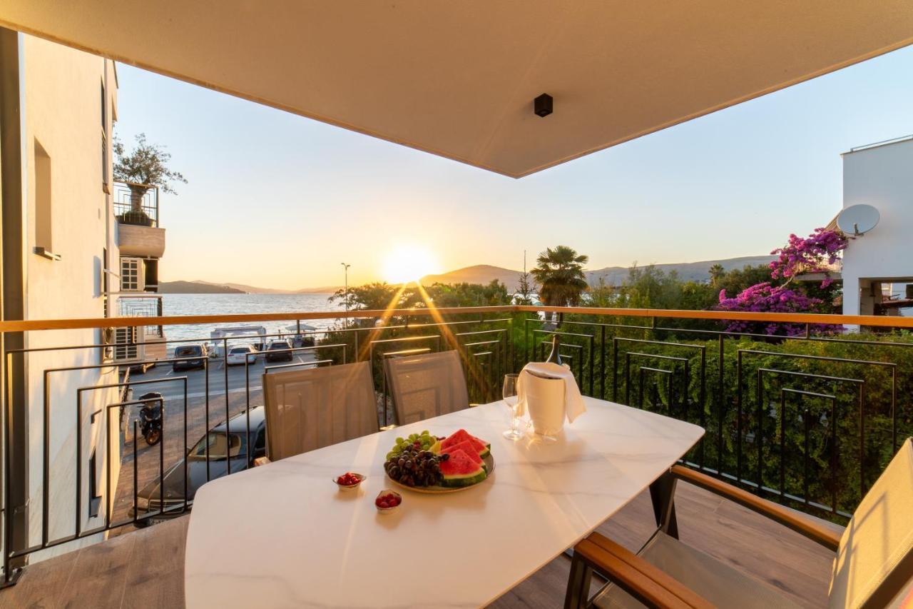 Luxury Apartment Vagabundo 1 Free Parking Trogir Exterior photo
